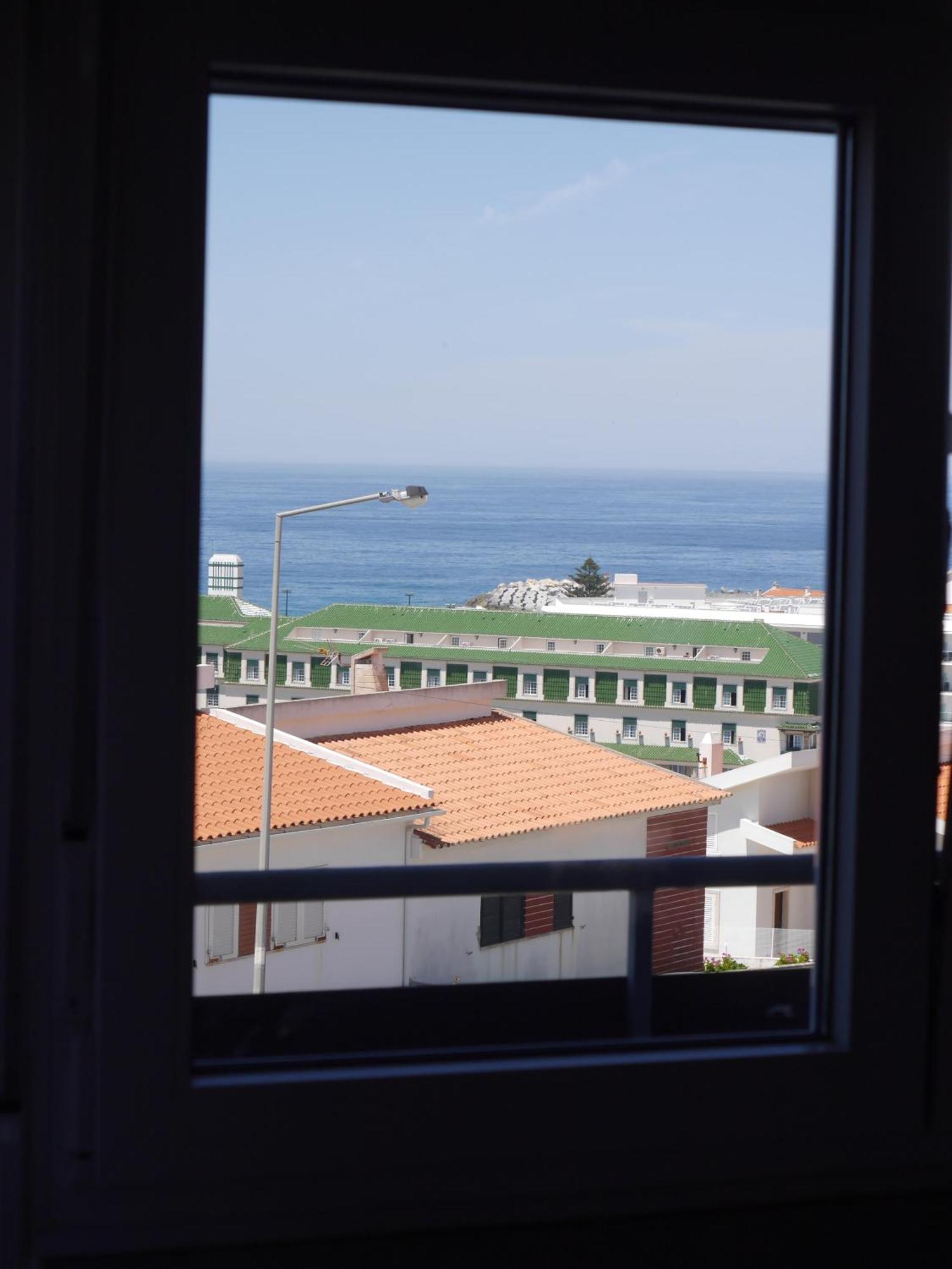 Hostel & Surfcamp 55 Ericeira Exterior photo